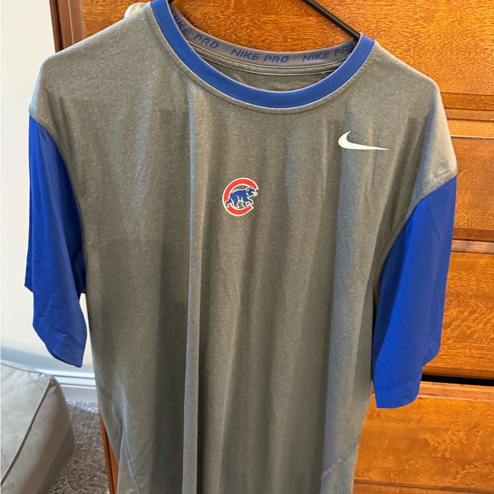 Nike Men's Gray and Blue Athletic Tee